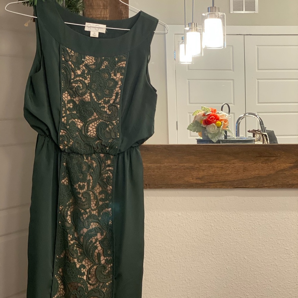 Midi green dress.